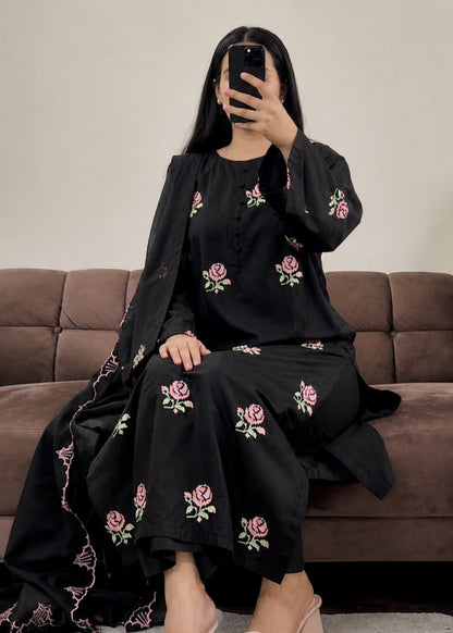 Women’s Embroidered 3PC Suit
