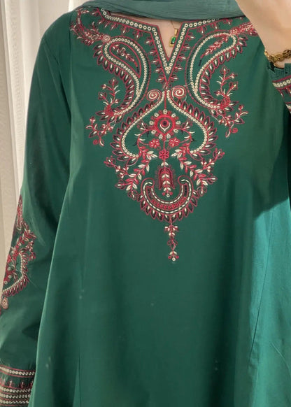 Embroidered Forest Green Flared Pishwas with Dupatta